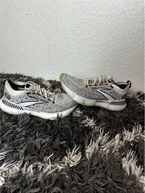 Brooks Glycerin GTS 20 StealthFit Running Shoes White Grey Women Size 7.5 Medium